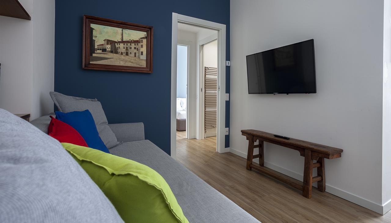 Italianway-Teglio Appartement Milaan Buitenkant foto