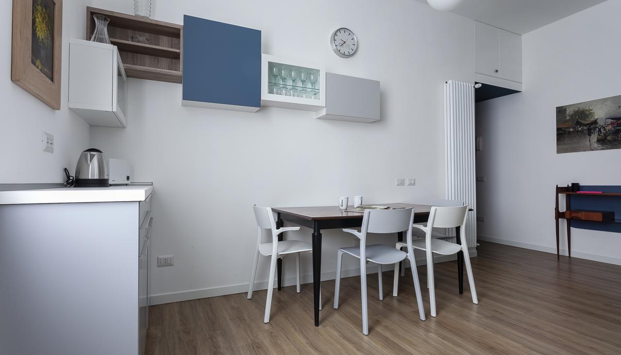 Italianway-Teglio Appartement Milaan Buitenkant foto