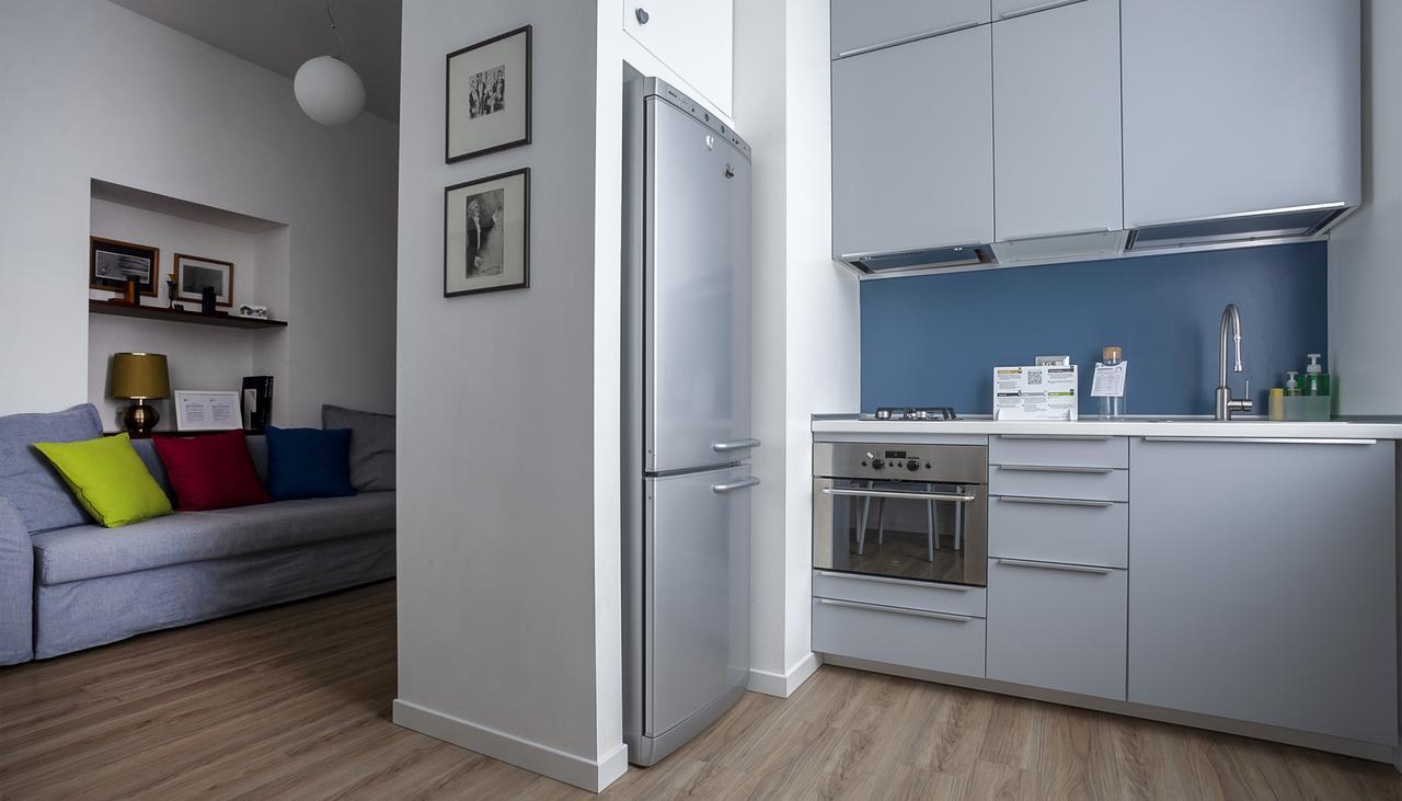Italianway-Teglio Appartement Milaan Buitenkant foto